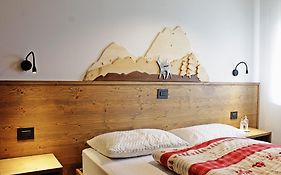Alpine House - Residence Con Piscina